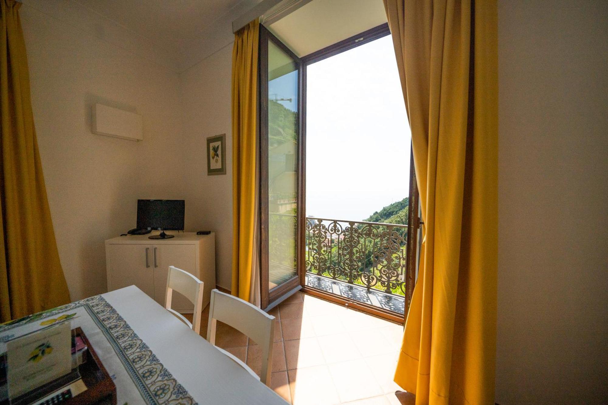 Apartamento Limoneto Di Ercole Maiori Exterior foto